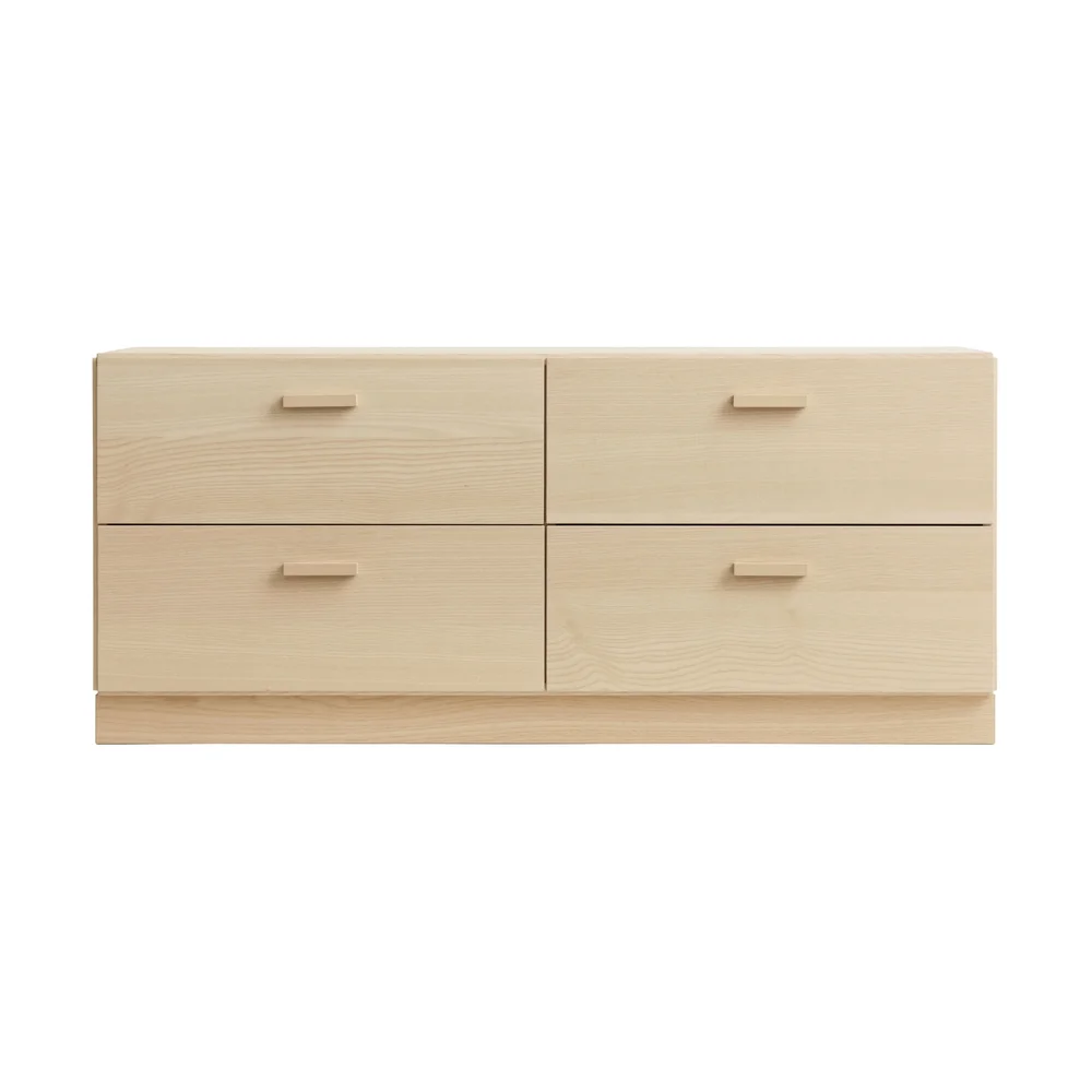 Relief kommode lav med sokkel 123×46 v:3671591 Relief kommode lav med sokkel 123×46 v:3671591
