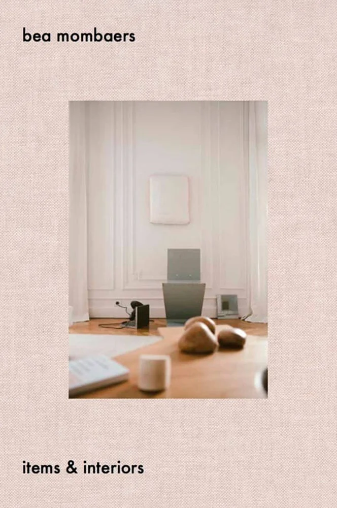 Coffee Table Book – Bea Mombaers – Items & Interiors – Beige – Dekor | m v:930332 Coffee Table Book – Bea Mombaers – Items & Interiors – Beige – Dekor | m v:930332