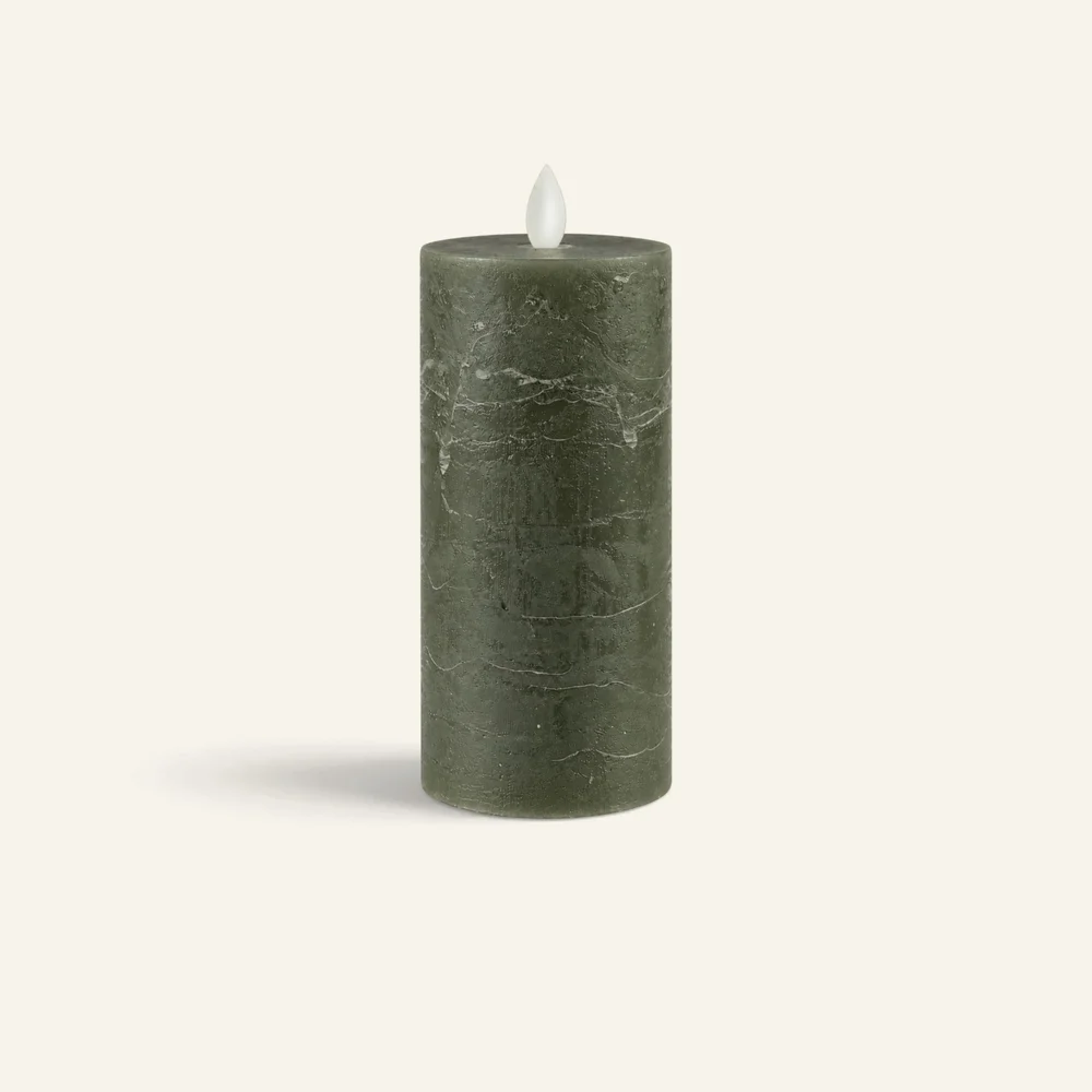 Led kubbelys mørk grønn – 7,5×7,5×10 cm v:2585803 Led kubbelys mørk grønn – 7,5×7,5×10 cm v:2585803