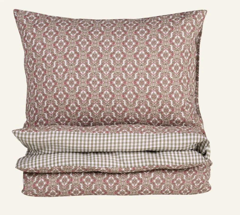 Krepp sengesett multi rosa – 140×200 cm v:1895578 Krepp sengesett multi rosa – 140×200 cm v:1895578