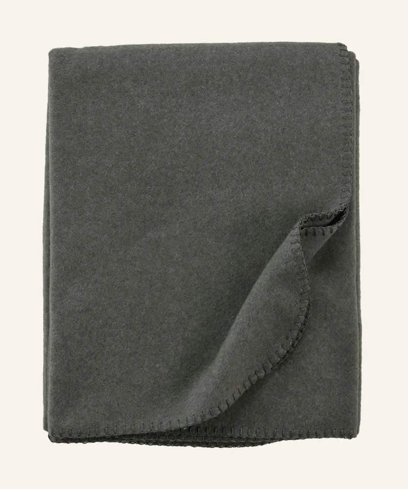 Fleecepledd mørk grå – 130×170 cm v:3595453