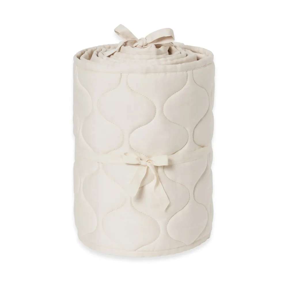 Eggshell Satin quiltet sprinkelsengbeskytter v:8601270