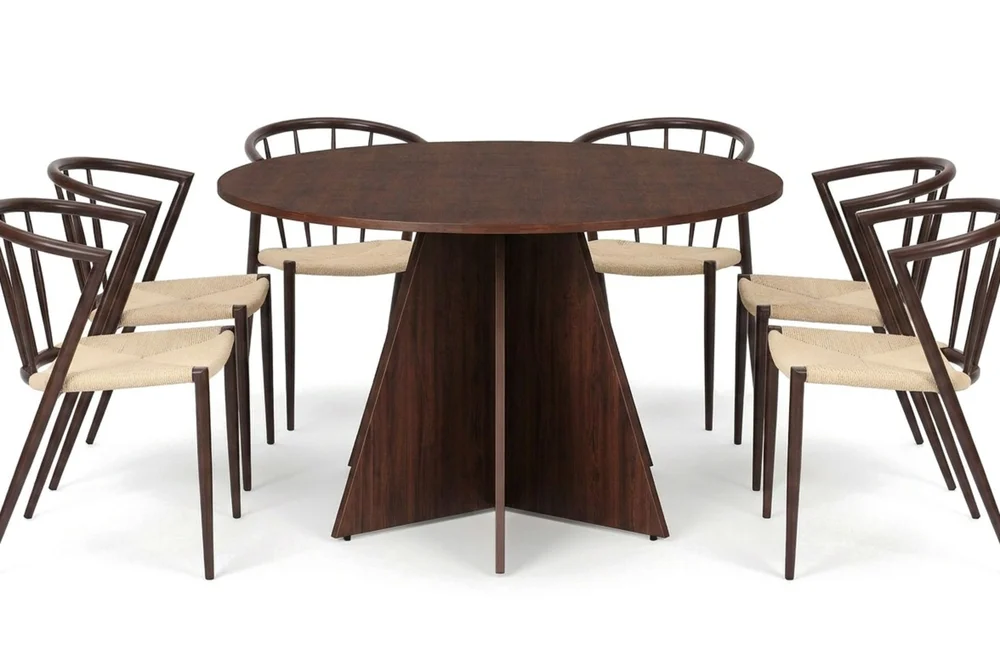 Vera spisegruppe rund 130 cm valnøtt med 6 Winston spisestoler v:4891099 Vera spisegruppe rund 130 cm valnøtt med 6 Winston spisestoler v:4891099
